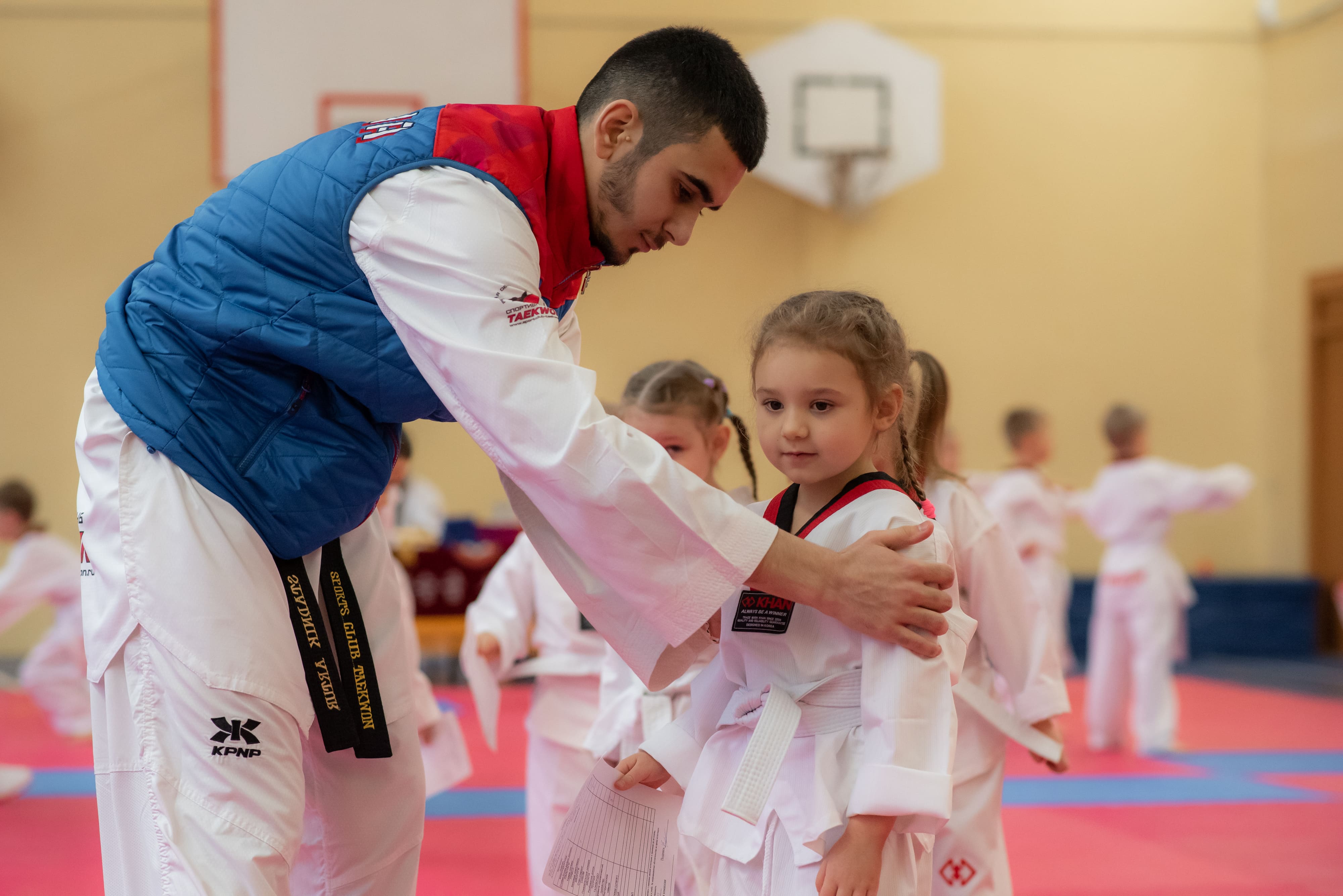 Тренер с ребёнком